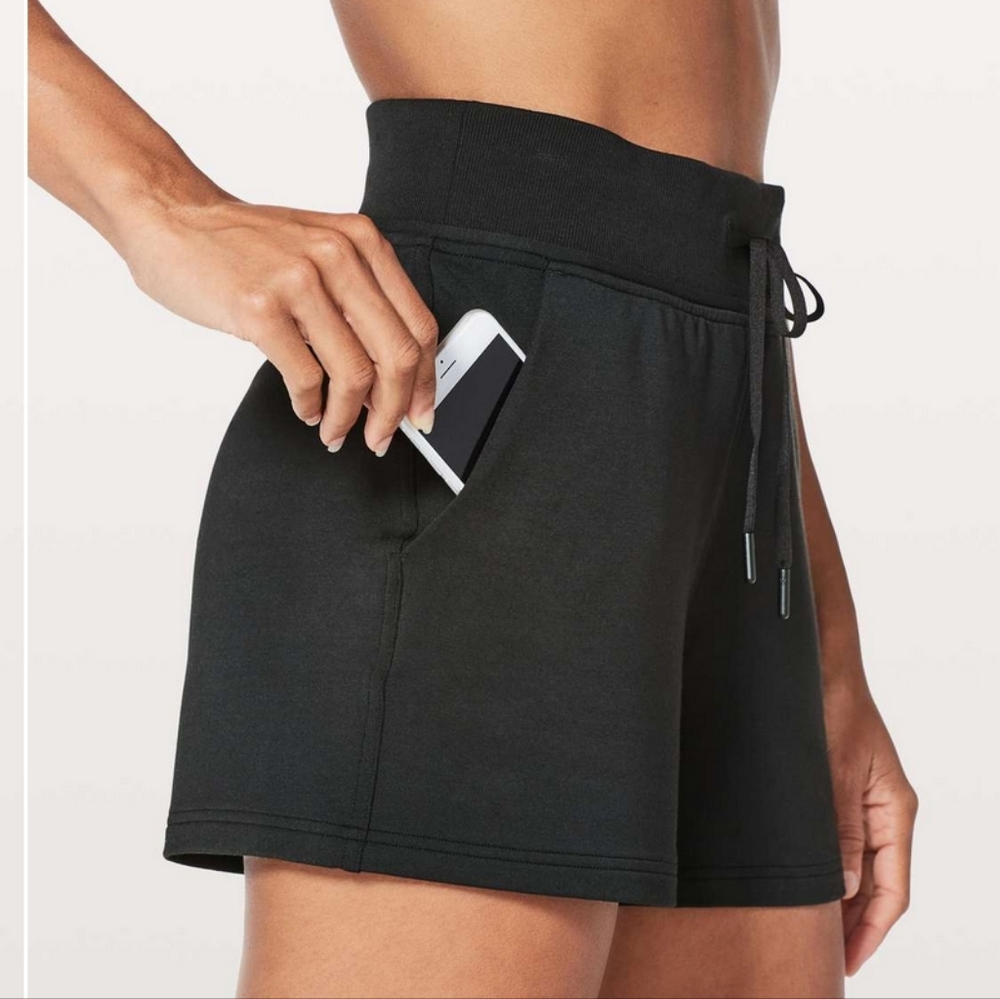 Lululemon Every Moment Short 3.5" Black 10 Modal French Terry Soft Travel Relax